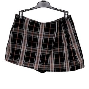 Forever 21 Plaid Skort. NWOT. Size Medium